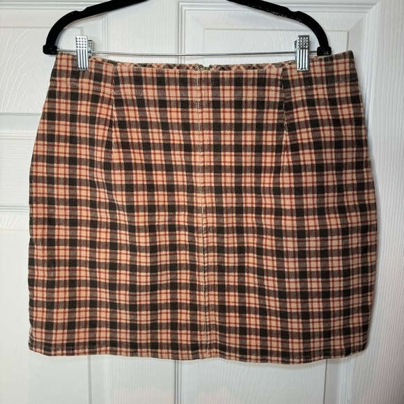 Wild Fable Mini Skirt – Pink Plaid Corduroy | Size 16 - Picture 4 of 6